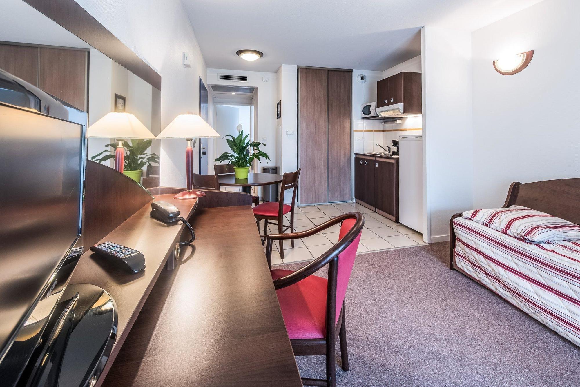Comfort Pau Aparthotel 3*